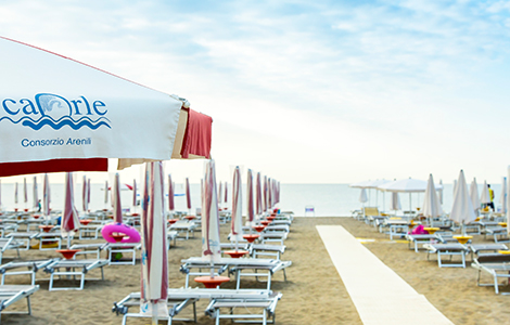 How to book a beach umbrella in Caorle Lampo